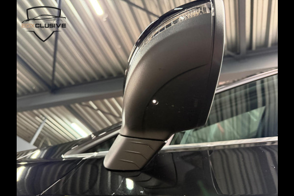 Volkswagen Golf 1.5 eTSI Life Edition Pano/HUD/Alcantara