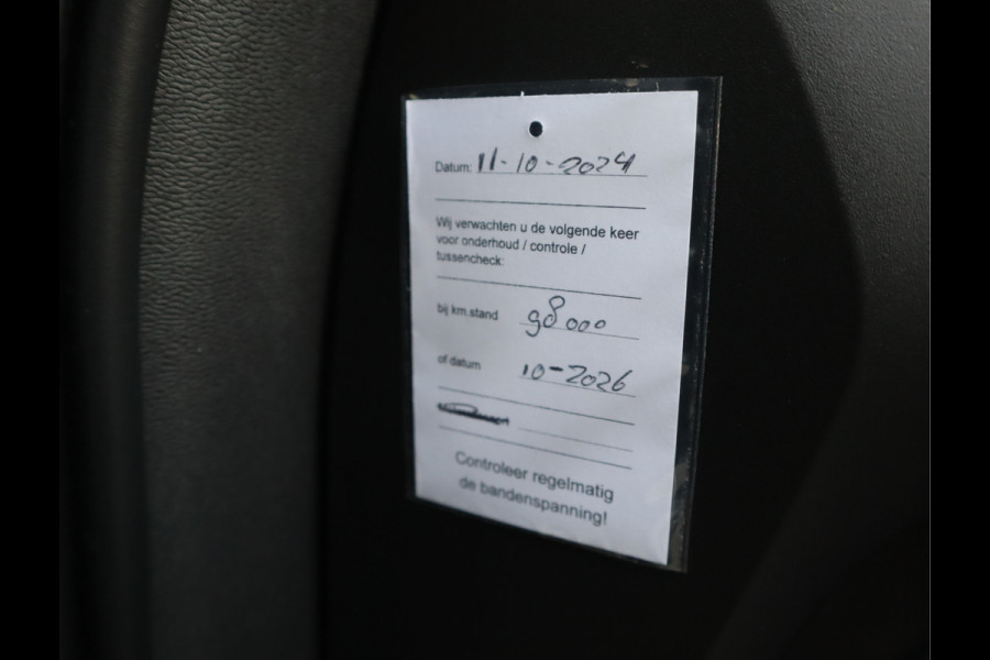 Volvo XC40 Recharge P8 AWD R-Design / Panoramadak / 360camera