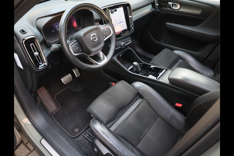 Volvo XC40 Recharge P8 AWD R-Design / Panoramadak / 360camera