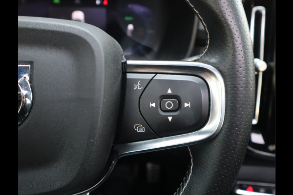 Volvo XC40 Recharge P8 AWD R-Design / Panoramadak / 360camera