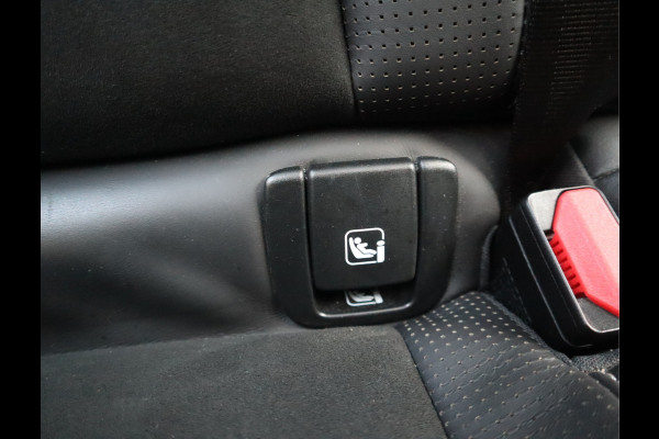 Volvo XC40 Recharge P8 AWD R-Design / Panoramadak / 360camera