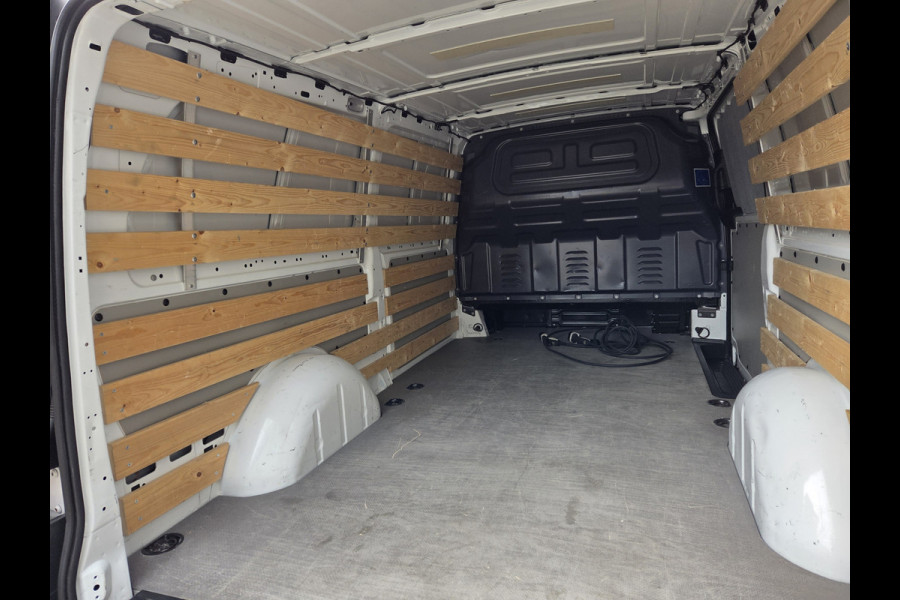 Mercedes-Benz eVito Extra Lang 41 kWh Airco Achteruitrijcamera Verwarmde voorstoel  Navigatie