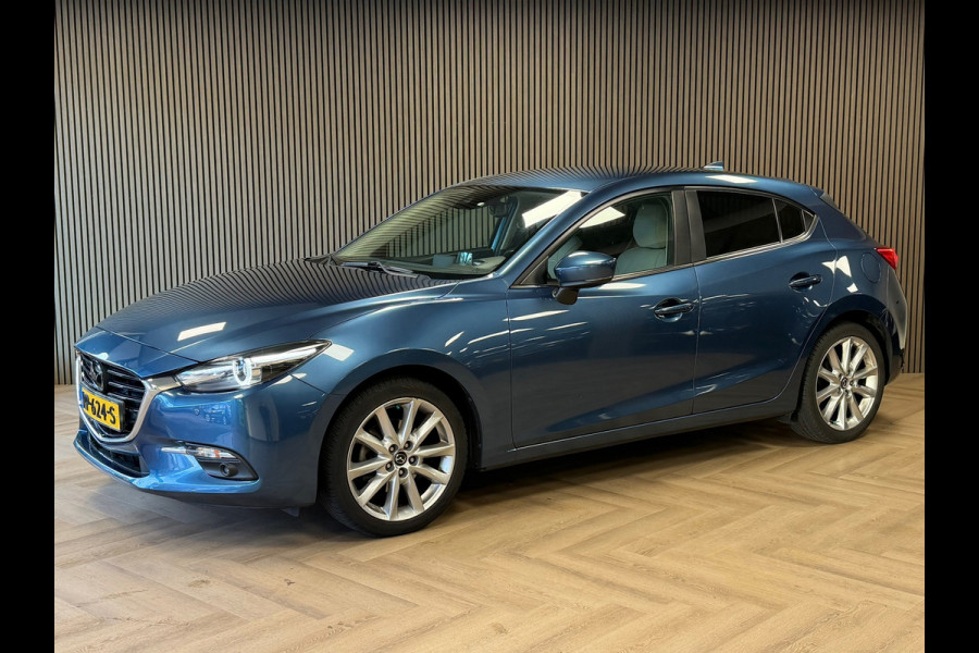 Mazda 3 2.0 SkyActiv-G 120 GT-M ACC CAMERA PARKEERSENSOREN VOOR EN ACHTER NAVI STUUR/STOELVERWARMING DODEHOEKSBEWAKING