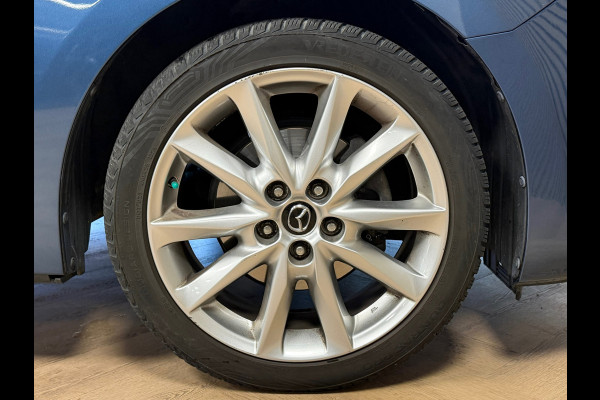 Mazda 3 2.0 SkyActiv-G 120 GT-M ACC CAMERA PARKEERSENSOREN VOOR EN ACHTER NAVI STUUR/STOELVERWARMING DODEHOEKSBEWAKING