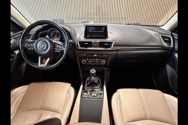 Mazda 3 2.0 SkyActiv-G 120 GT-M ACC CAMERA PARKEERSENSOREN VOOR EN ACHTER NAVI STUUR/STOELVERWARMING DODEHOEKSBEWAKING