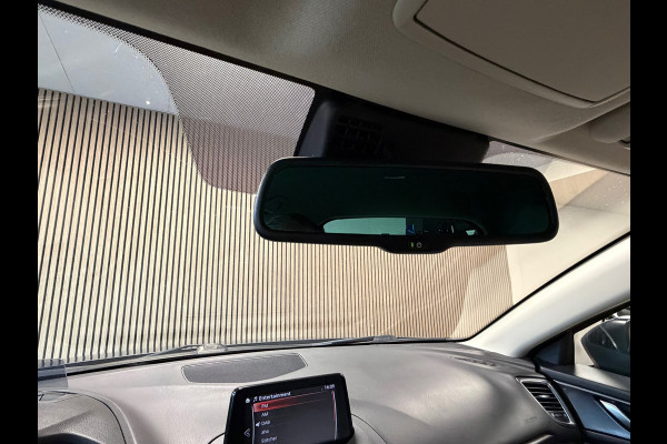 Mazda 3 2.0 SkyActiv-G 120 GT-M ACC CAMERA PARKEERSENSOREN VOOR EN ACHTER NAVI STUUR/STOELVERWARMING DODEHOEKSBEWAKING