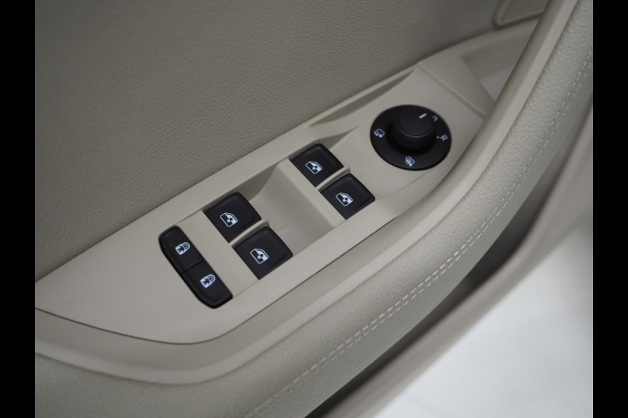 Škoda Superb Combi 1.4 TSI iV Style | Panoramadak | Canton | Leder | Camera | Keyless | Adaptive Cruise | Memory | Carplay