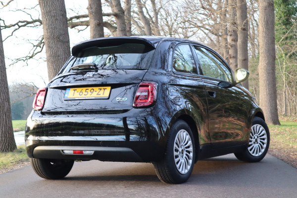Fiat 500E Urban 42 kWh | Carplay |