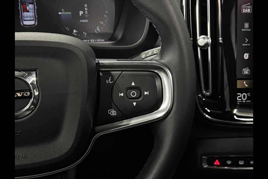 Volvo XC40 1.5 T5 Plug-in hybrid Ultimate Dark Trekhaak | Open dak | Adapt. cruise | Leder | Stoel-/stuurverwarming | Carplay