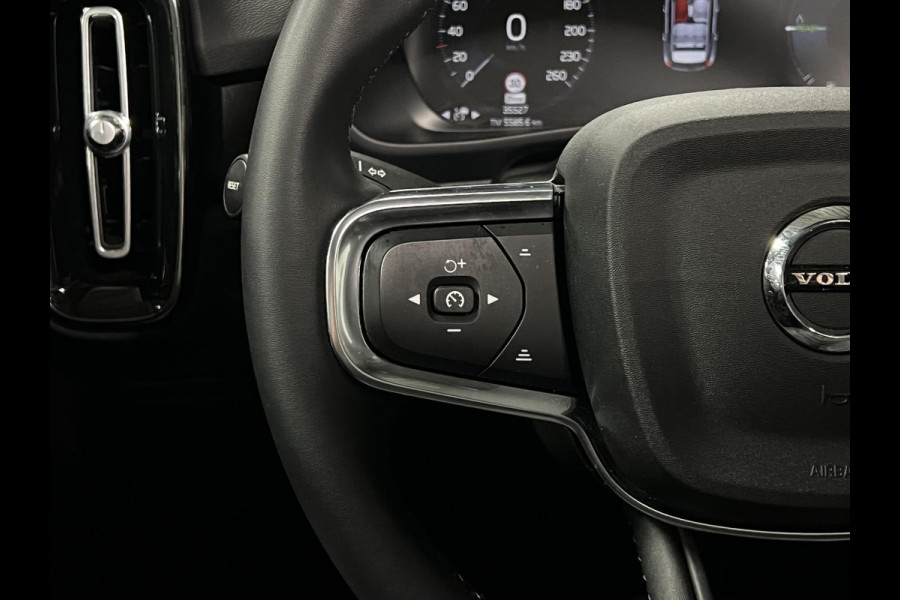 Volvo XC40 1.5 T5 Plug-in hybrid Ultimate Dark Trekhaak | Open dak | Adapt. cruise | Leder | Stoel-/stuurverwarming | Carplay