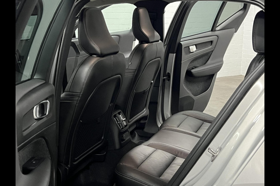 Volvo XC40 1.5 T5 Plug-in hybrid Ultimate Dark Trekhaak | Open dak | Adapt. cruise | Leder | Stoel-/stuurverwarming | Carplay