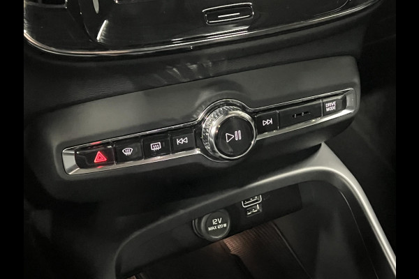 Volvo XC40 1.5 T5 Plug-in hybrid Ultimate Dark Trekhaak | Open dak | Adapt. cruise | Leder | Stoel-/stuurverwarming | Carplay