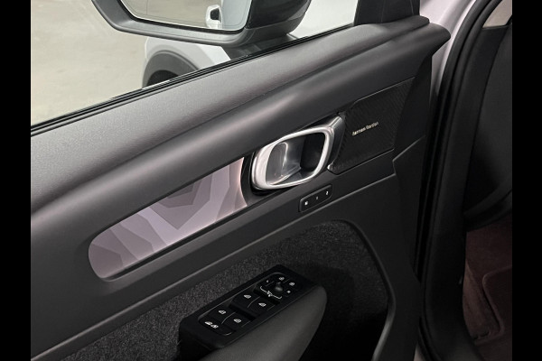 Volvo XC40 1.5 T5 Plug-in hybrid Ultimate Dark Trekhaak | Open dak | Adapt. cruise | Leder | Stoel-/stuurverwarming | Carplay
