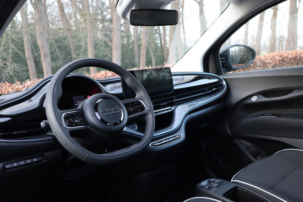 Fiat 500E Urban 42 kWh | Carplay |