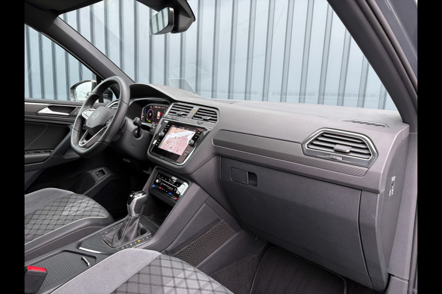Volkswagen Tiguan 1.4 TSI eHybrid R-Line Business+ | Head Up | Trekhaak wegkl. | 20'' | IQ Light | Side Assist | Camera | Prijs Rijklaar!!