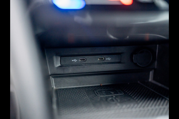 Volkswagen Tiguan 1.4 TSI eHybrid R-Line Business+ | Head Up | Trekhaak wegkl. | 20'' | IQ Light | Side Assist | Camera | Prijs Rijklaar!!