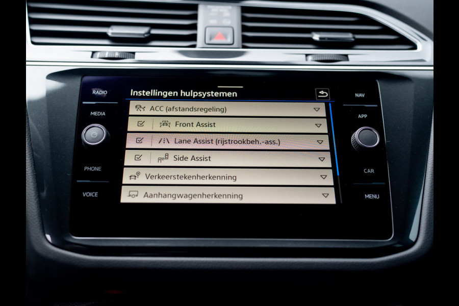 Volkswagen Tiguan 1.4 TSI eHybrid R-Line Business+ | Head Up | Trekhaak wegkl. | 20'' | IQ Light | Side Assist | Camera | Prijs Rijklaar!!