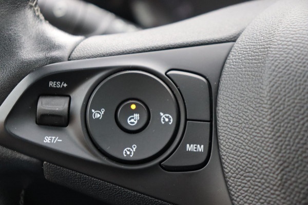 Opel Corsa 1.2 GS Line org.NL panoramadak + zwart dak stoel+stuur verwarming
