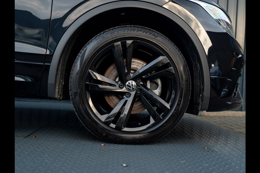 Volkswagen Tiguan 1.4 TSI eHybrid R-Line Business+ | Stoelgeheugen | Head Up | Trekhaak wegkl. | IQ Light | Camera | Keyless | Prijs Rijklaar!!