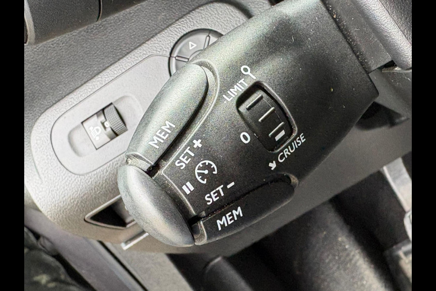 Citroën Berlingo 1.2 PureTech Shine HEAD-up,PANO,BOM-VOLL,GARANTIE,