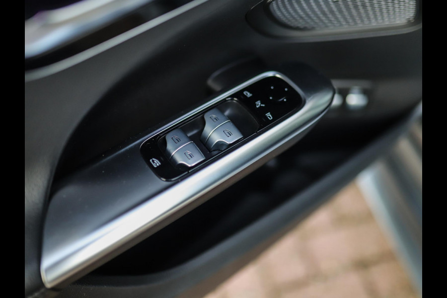 Mercedes-Benz C-Klasse 300 e AMG Line | Leder | Camera | Stoelverw. | Pano