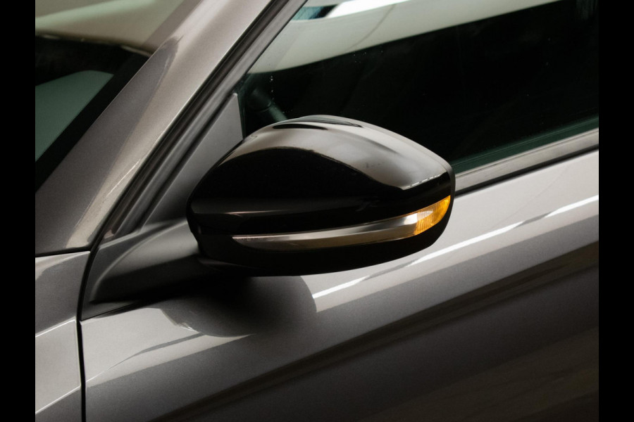 Opel Corsa 1.2 Edition Sport (APPLE CARPLAY,NAVI,LANE ASSIST,PDC,LED,CRUISE,SPORTSTOELEN,NETTE STAAT)