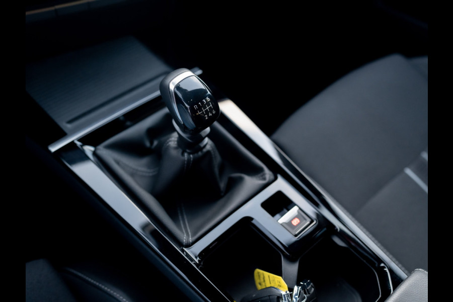 Opel Astra 1.2 130Pk GS Line | Keyless | 360 Camera | Stoel & Stuur verw. | Prijs Rijklaar!!