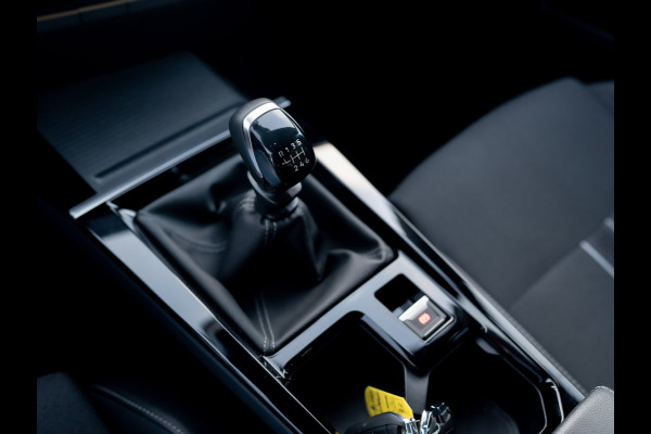 Opel Astra 1.2 130Pk GS Line | Keyless | 360 Camera | Stoel & Stuur verw. | Prijs Rijklaar!!