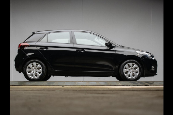 Hyundai i20 1.0 T-GDI Comfort Sport (APPLE CARPLAY,NAVI,CAMERA,CRUISE,PDC,LANE ASSIST,ELEKTRISCH PAKKET,SPORTSTOELEN,NETTE STAAT)