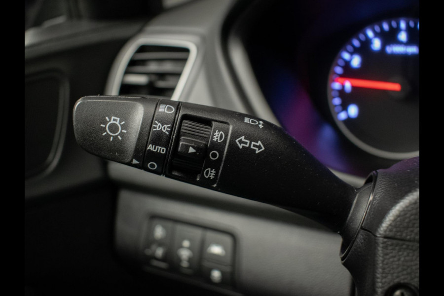 Hyundai i20 1.0 T-GDI Comfort Sport (APPLE CARPLAY,NAVI,CAMERA,CRUISE,PDC,LANE ASSIST,ELEKTRISCH PAKKET,SPORTSTOELEN,NETTE STAAT)