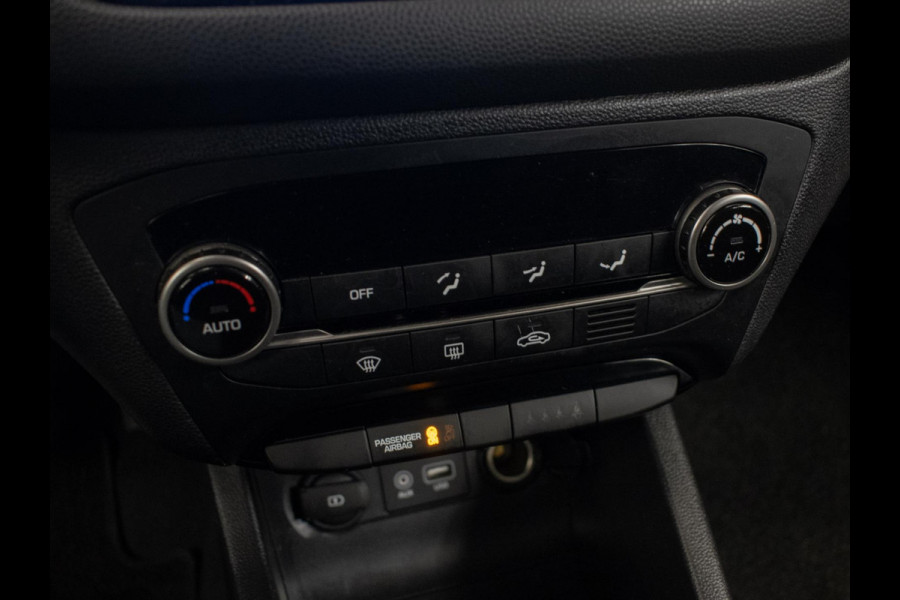 Hyundai i20 1.0 T-GDI Comfort Sport (APPLE CARPLAY,NAVI,CAMERA,CRUISE,PDC,LANE ASSIST,ELEKTRISCH PAKKET,SPORTSTOELEN,NETTE STAAT)