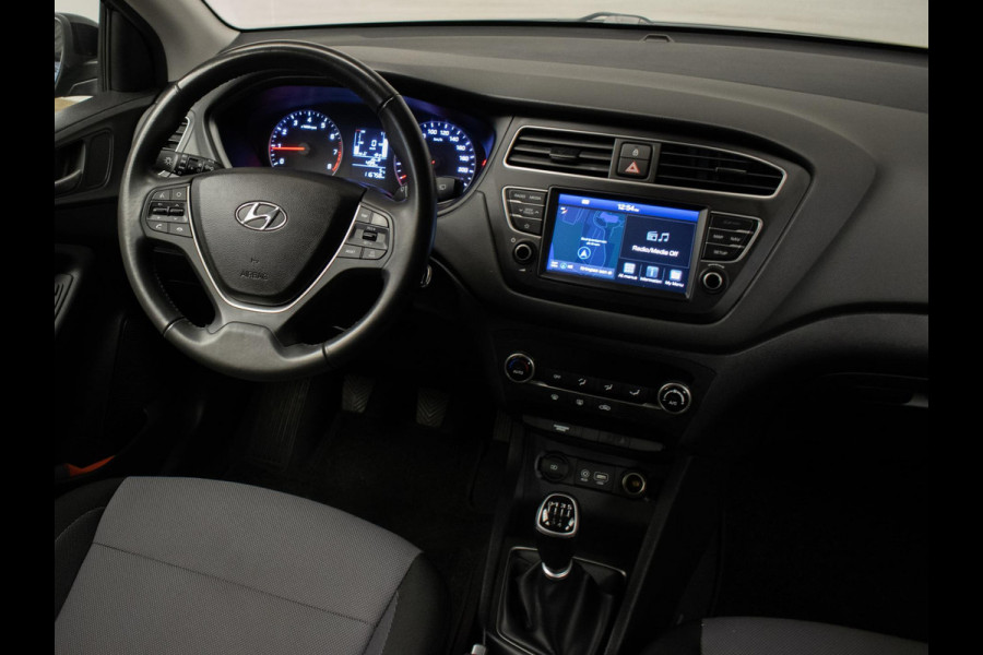 Hyundai i20 1.0 T-GDI Comfort Sport (APPLE CARPLAY,NAVI,CAMERA,CRUISE,PDC,LANE ASSIST,ELEKTRISCH PAKKET,SPORTSTOELEN,NETTE STAAT)