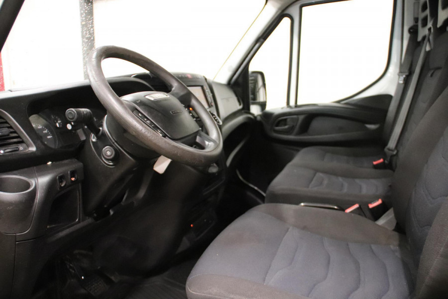 Iveco Daily 35S14V AUTOMAAT L2H2 3500KG TREKVERMOGEN Iveco Daily 35S14V 2.3 352 H2 AUTOMAAT 3500KG TREKVERMOGEN