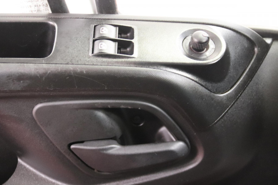 Iveco Daily 35C16 BAKWAGEN LAADKLEP ZIJDEUR Trekhaak 3500KG