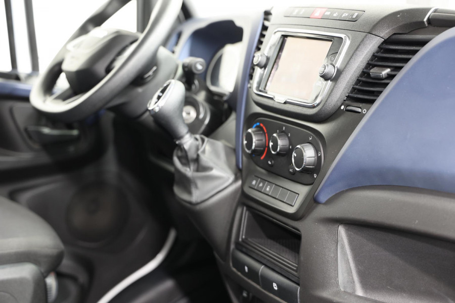 Iveco Daily 35S16V 2.3 L1H1 AUTOMAAT 160PK 3500KG TREKVERMOGEN