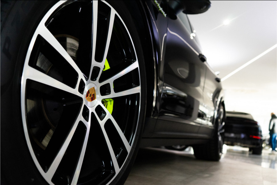 Porsche Cayenne Coupé 3.0 E-Hybrid 462PK | InnoDrive | Bose | Bicolor | Sportchrono | VOL! Fabrieksgarantie
