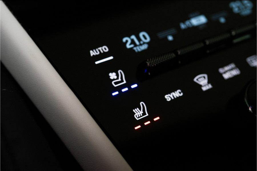 Porsche Cayenne Coupé 3.0 E-Hybrid 462PK | InnoDrive | Bose | Bicolor | Sportchrono | VOL! Fabrieksgarantie