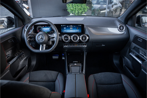 Mercedes-Benz GLA GLA250 e Business Solution AMG - Keyless | Stoelverwarming | ACC | Carbon | Standkachel