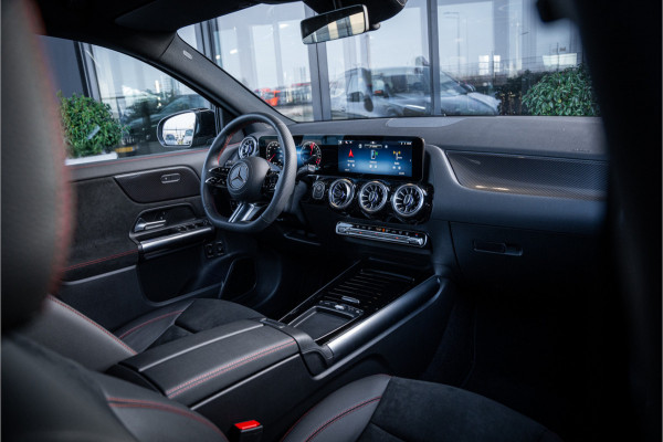 Mercedes-Benz GLA GLA250 e Business Solution AMG - Keyless | Stoelverwarming | ACC | Carbon | Standkachel