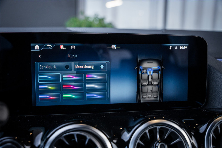 Mercedes-Benz GLA GLA250 e Business Solution AMG - Keyless | Stoelverwarming | ACC | Carbon | Standkachel