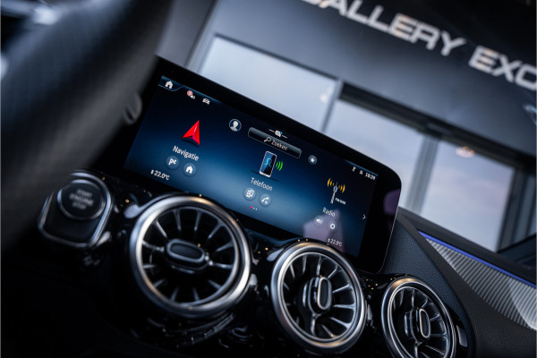 Mercedes-Benz GLA GLA250 e Business Solution AMG - Keyless | Stoelverwarming | ACC | Carbon | Standkachel
