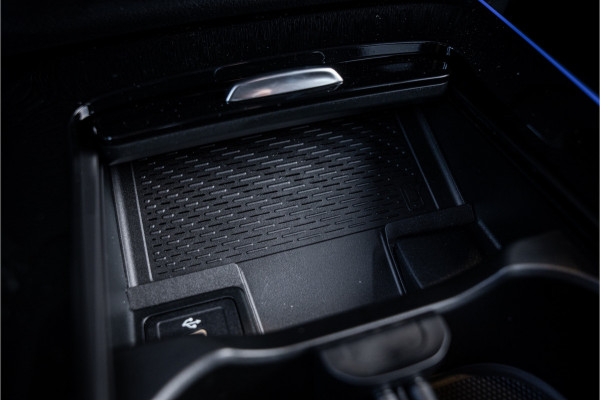 Mercedes-Benz GLA GLA250 e Business Solution AMG - Keyless | Stoelverwarming | ACC | Carbon | Standkachel