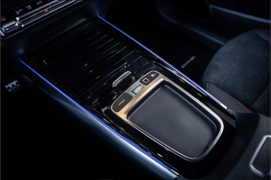 Mercedes-Benz GLA GLA250 e Business Solution AMG - Keyless | Stoelverwarming | ACC | Carbon | Standkachel