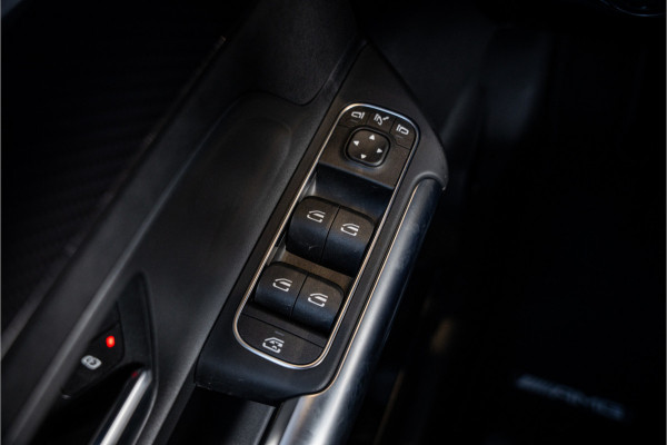Mercedes-Benz GLA GLA250 e Business Solution AMG - Keyless | Stoelverwarming | ACC | Carbon | Standkachel