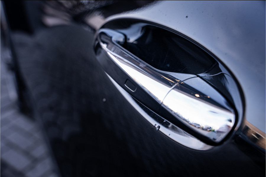 Mercedes-Benz GLA GLA250 e Business Solution AMG - Keyless | Stoelverwarming | ACC | Carbon | Standkachel