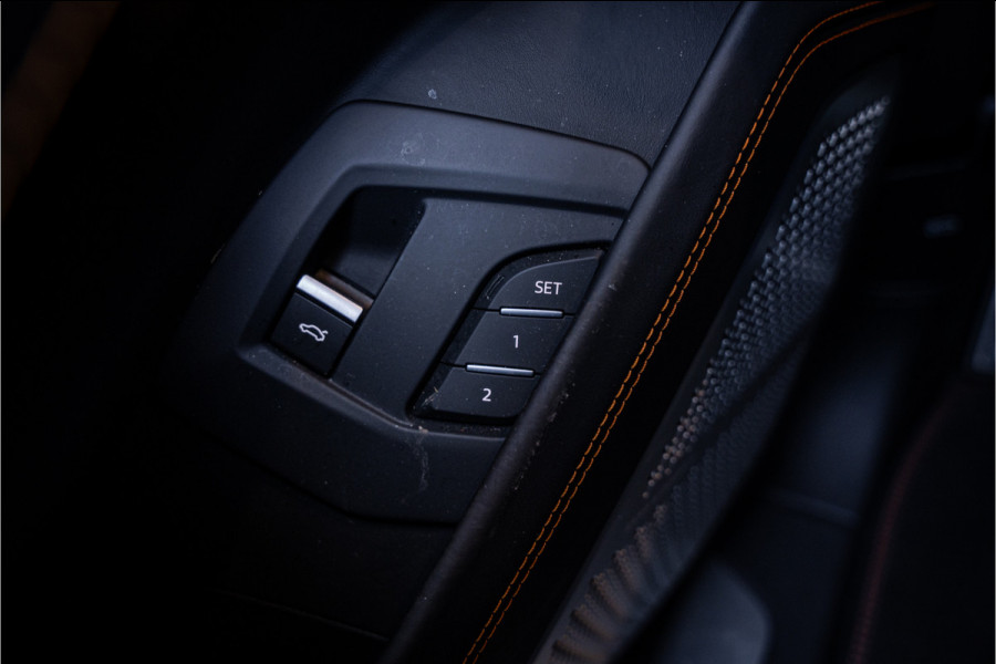 Lamborghini Urus 4.0 V8 - Panorama | B&O Adv. | 23 Inch | Carbon