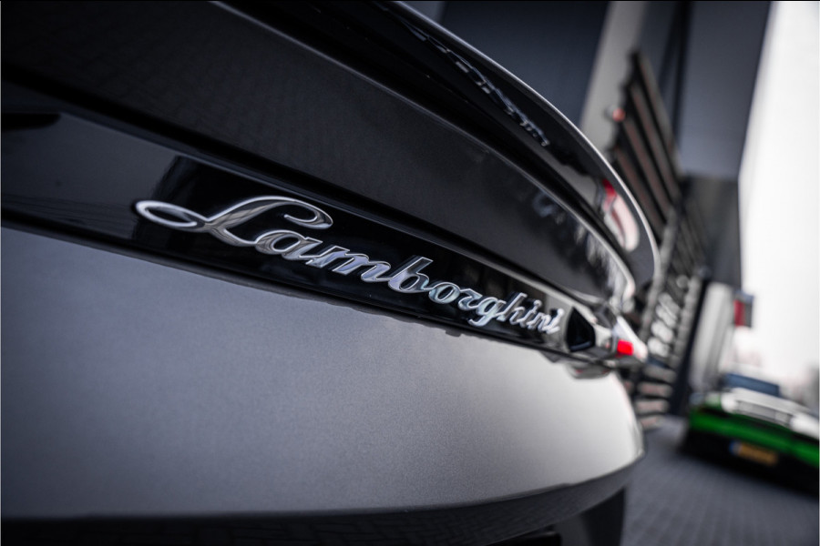 Lamborghini Urus 4.0 V8 - Panorama | B&O Adv. | 23 Inch | Carbon