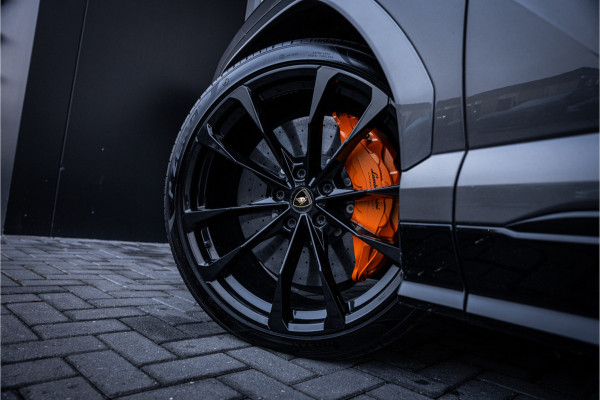Lamborghini Urus 4.0 V8 - Panorama | B&O Adv. | 23 Inch | Carbon