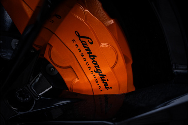 Lamborghini Urus 4.0 V8 - Panorama | B&O Adv. | 23 Inch | Carbon