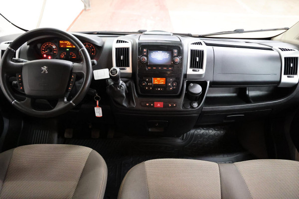 Peugeot Boxer 2.2 BlueHDI 9 Persoons Personenvervoer